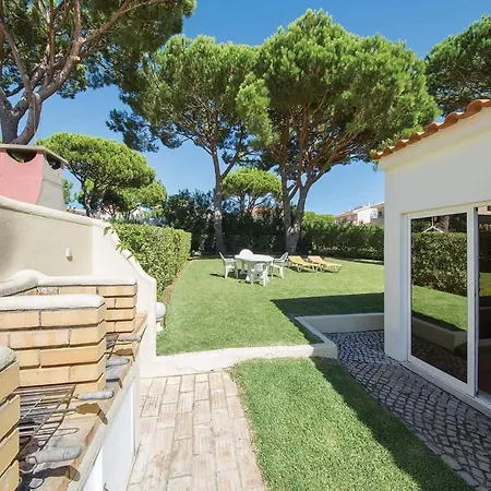 Villa Nestled In Vilamoura, Private Pool, Free Off-street Parking, Ac Wifi *